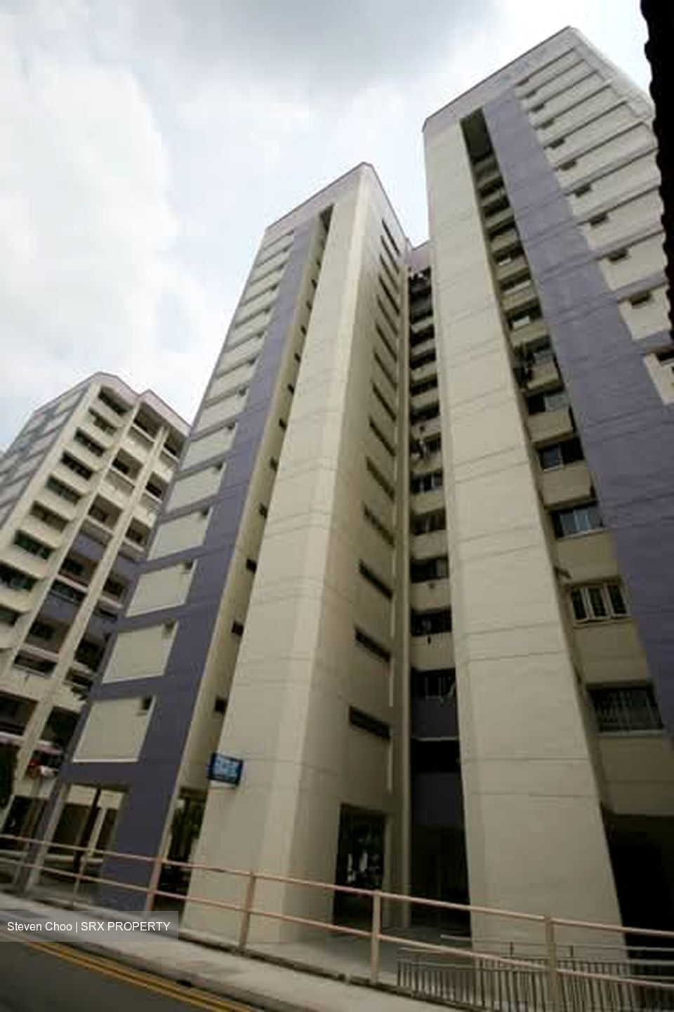 Blk 327 Jurong East Street 31 (Jurong East), HDB Executive #538770981